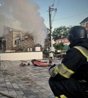 Під час ворожої атаки на Київщині загинула жінка, є поранені