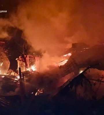 Під час ворожої атаки на Київщині загинула жінка, є поранені