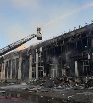 В результате массированной атаки на Киев разрушено здание спорткомплекса КПИ: видео