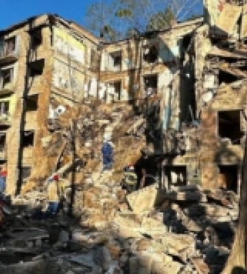 Росіяни атакували Київ ракетами та дронами: шість загиблих, понад 16 постраждалих