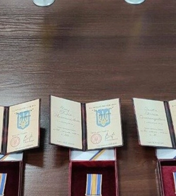 У Кременчуці сім родин загиблих захисників отримали державні ордени