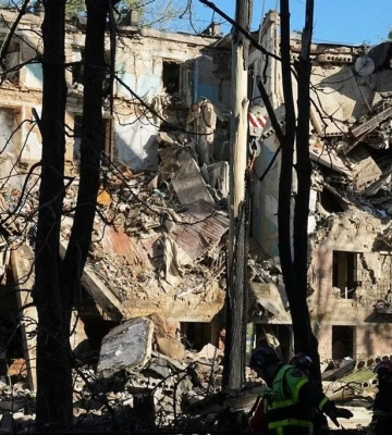 Трагічні наслідки російської атаки в Києві: загинуло подружжя, серед поранених - дитина
