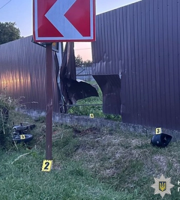 На Львівщині 15-річна мотоциклістка з пасажиром потрапили в ДТП — обох госпіталізували