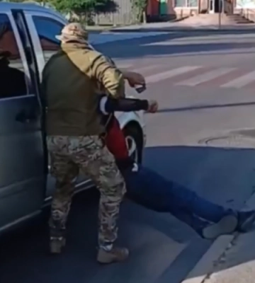 У Луцьку під час перевірки документів поранили військового ТЦК