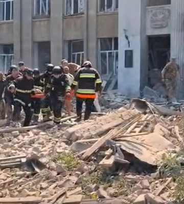 Володимир Зеленський прокоментував ворожий удар по ліцею у Білгород-Дністровському