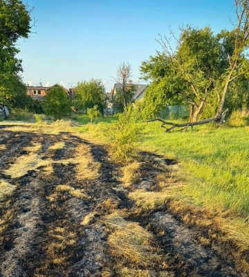 На Закарпатті 18 загорянь сухої трави сталося на вихідних