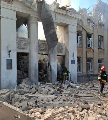 РФ вдарила балістикою по ліцею в Білгород-Дністровському: є загиблі (фото, відео)