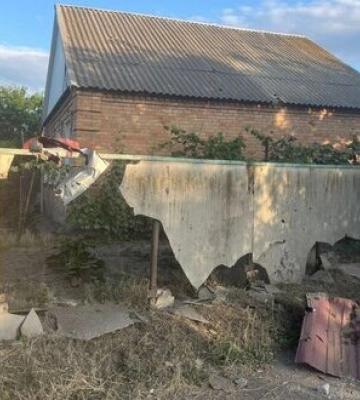 Війська РФ били по Нікопольщині артилерією та дронами: пошкоджено будинки та ЛЕП. ФОТОрепортаж