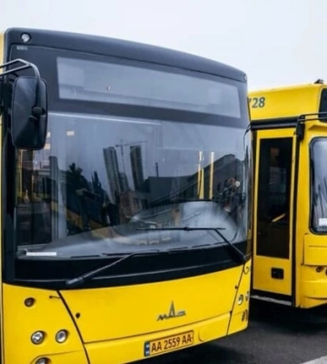 Маршрути двох автобусів на Лівому березі Києва змінено через ярмарок (схема)