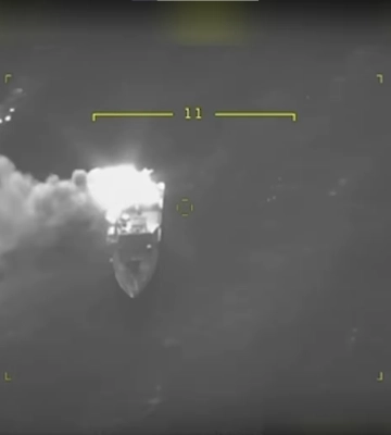 На західному узбережжі Херсонщини військові моряки знищили російський катер з десантом