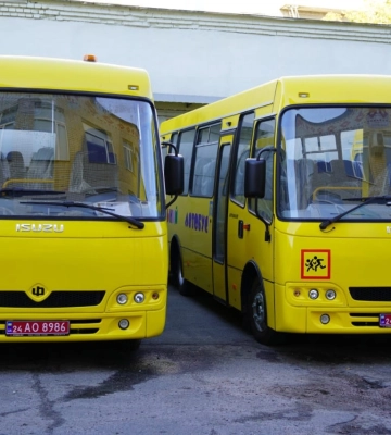 У Сумській ОВА прокоментували купівлю 15 «шкільних автобусів»