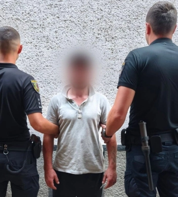 Виноградівець обікрав водійку, що його підвозила