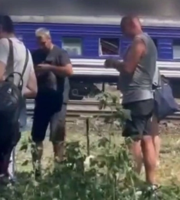 Через ракетний обстріл Дніпра пошкоджено поїзд Одеса — Запоріжжя