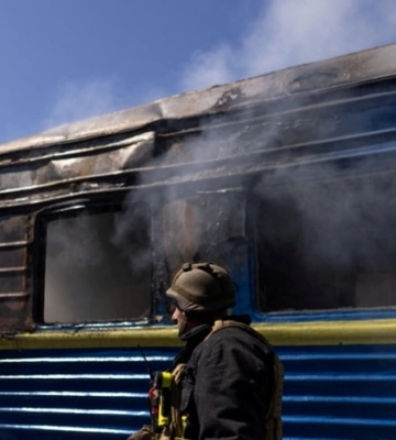 Через удар РФ по Дніпропетровщині пошкоджений поїзд – «Укрзалізниця»