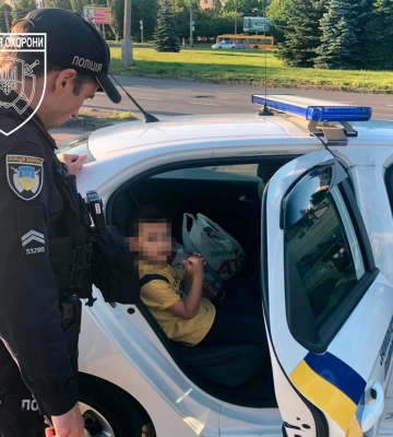 У Черкасах 8-річний хлопець пішов з дитячої лікарні. Його знайшли поліцейські