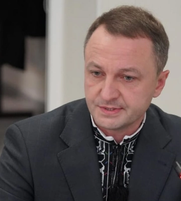 Ліна Костенко та Жадан об&#039;єдналися: потужний заклик до Кабміну щодо мовного омбудсмена