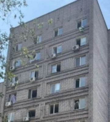 У Дніпрі внаслідок удару РФ пошкоджені навчальні заклади і лікарня, є загиблі та постраждалі