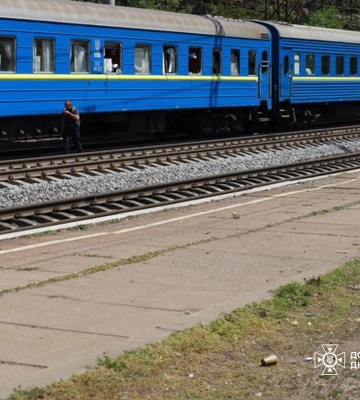 Россия цинично обвинила украинскую ПВО в повреждении поезда после своего удара по Днепру