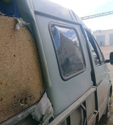Російський FPV-дрон пошкодив автомобіль ДТЕК у Костянтинівці
