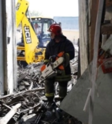 У Білгород-Дністровському завершено пошуково-рятувальні роботи на місці ракетного удару по навчальному закладу