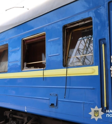 Все полетіло. І двері, і вікна: свідки про атаку рф на поїзд із Дніпра