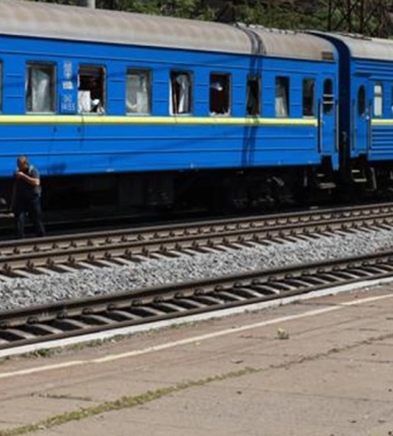 Удар по Днепру: в &quot;Укрзализныце&quot; объяснили, почему поезда не останавливаются во время обстрелов