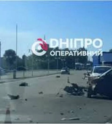 Двигун вилетів з машини: у Дніпрі сталася серйозна аварія (ВІДЕО)