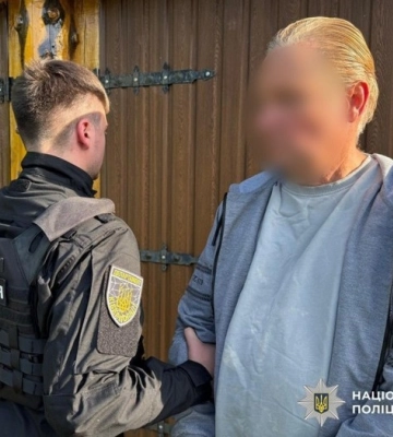 Перебував у розшуку за розбещення дітей: на Київшині кіберполіцейські затримали громадянина США