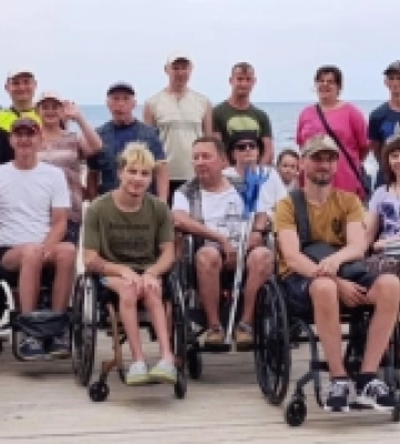 Учасники миколаївського клубу людей з інвалідністю «Вікторія» відпочили в Одесі