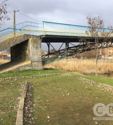 Пішохідний міст на «Козачий острів» у Кропивницькому тимчасово перекриють