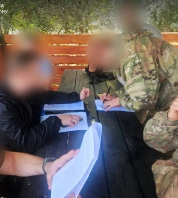 Двум нападавшим на бойца Азова сообщили о подозрении