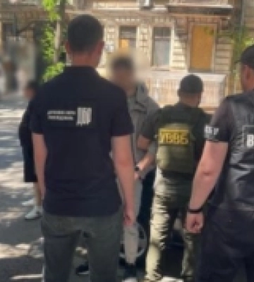 Прикордонники Білгород-Дністровського загону затримали військовослужбовця за спробу переправлення чоловіків до Молдови