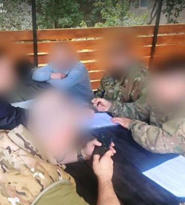 Правоохоронці повідомили про підозру двом військовослужбовцям за напад на бійця “Азову”