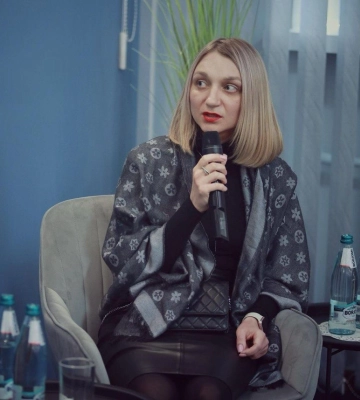 &quot;Жити далі – не зрада&quot;: інтерв’ю з Анастасією Джунківською про те, як стати вдовою героя і вижити