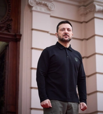Зеленский пригласил президента ПАСЕ в Украину после создания спецтрибунала Зеленский пригласил президента ПАСЕ в Украину после создания спецтрибунала
