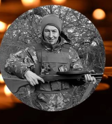 У Бучі попрощаються з воїном Іваном Далеким: тіло повернули лише через понад рік після загибелі