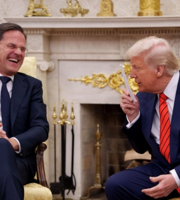 Генсек НАТО запевнив, що не називав Трампа «татком»