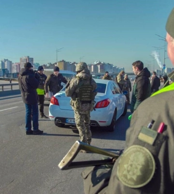 Перевірка документів, приміщень та авто: СБУ заявила про проведення безпекових заходів у центрі Києва