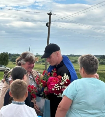 Три роки у російських тюрмах: на Волині зустріли звільненого з полону захисника