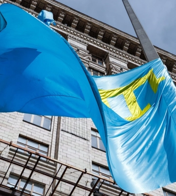 На Полтавщині підняли кримськотатарський прапор на знак єдності та підтримки