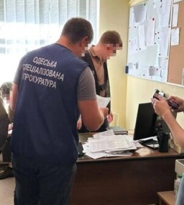 Організовували фіктивну службу &quot;мертвих душ&quot; і отримали 7,7 млн грн виплат: повідомлено про підозру 4 офіцерам