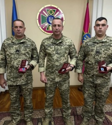 Трьох Закарпатських прикордонників нагородили державними відзнаками