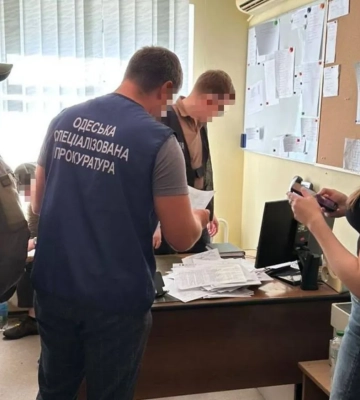 Офіцери ЗСУ заробили мільйони на призові &quot;мертвих душ&quot;