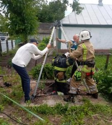 На Полтавщині врятували хлопчика, який впав у колодязь