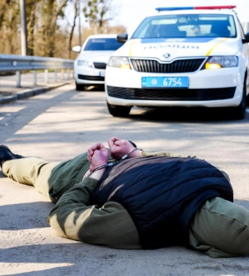 Рівнянину, який скоїв розбій на пошті, загрожує до 15 років ув'язнення