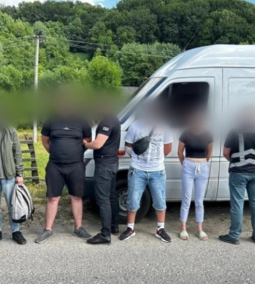 На Закарпатті подружжя перевозило ухилянтів до кордону під виглядом доставки хліба