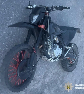 На Житомирщині 13 річний мотоцикліст та його 16-річна пасажирка потрапили до лікарні через ДТП. ФОТО