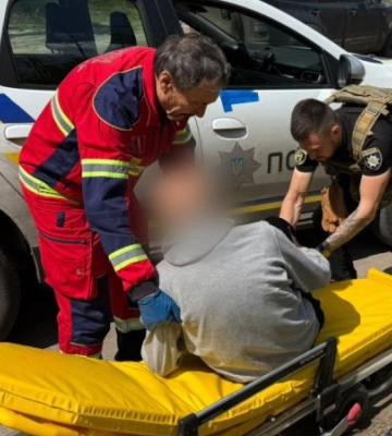 Поліцейські евакуювали пораненого цивільного на Харківщині