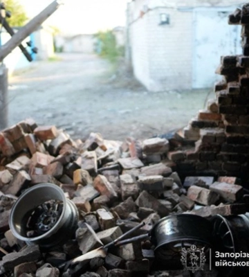 Російські дрони влучили по промисловому об'єкту в Запоріжжі