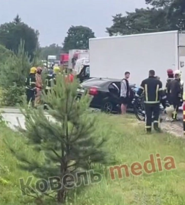 На Волині Chevrolet зіткнувся з бусом, загинула пасажирка